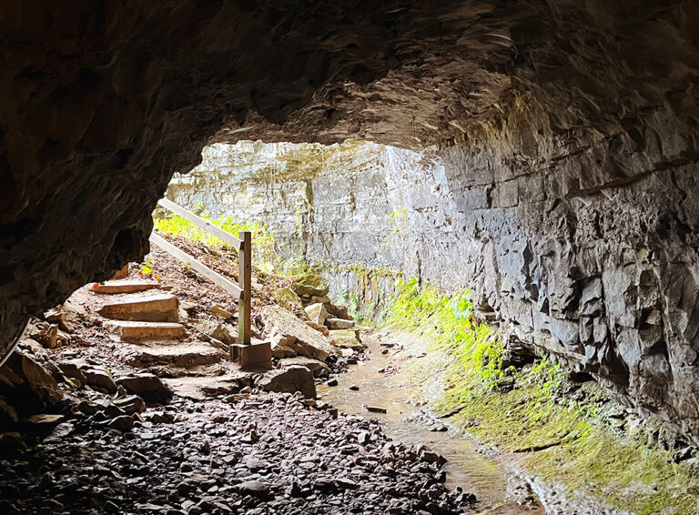 entrance to the Bell Witch cave