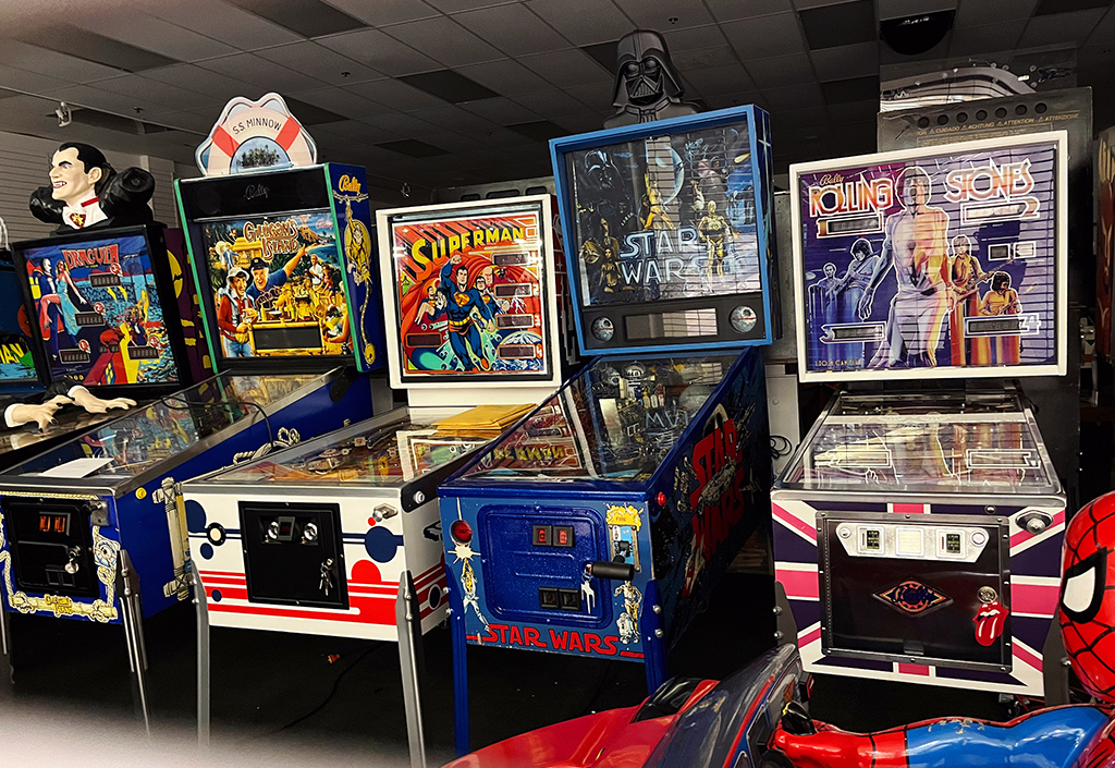 dead pinball machines at the Myrtle Beach Mall arcade